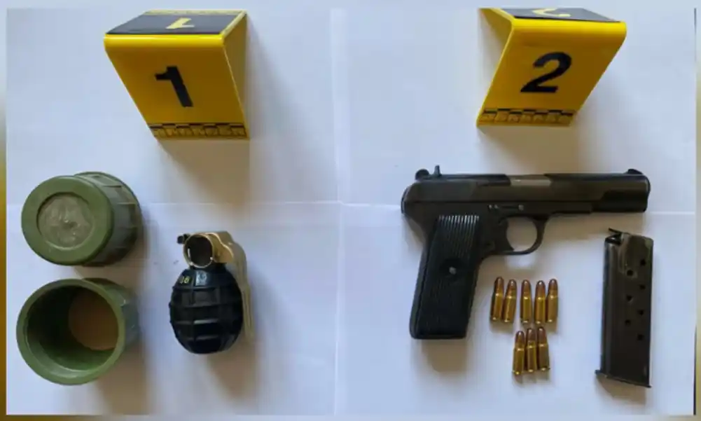 Policija obavila 12 pretresa: Pronađeni pištolji, bomba, pancir, oduzeta vozila