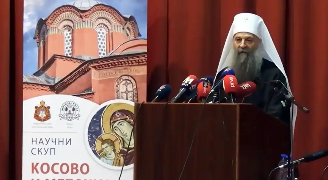 Povodom klevetničkih napada jednog medijskog konglomerata, stigla i reakcija: Srpska Pravoslavna Crkva je bila, jeste i ostaje na Kosovu i Metohiji