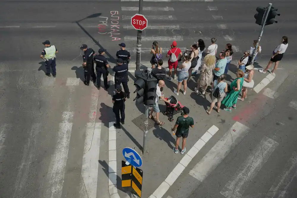 Protesti i blokade u više gradova Srbije