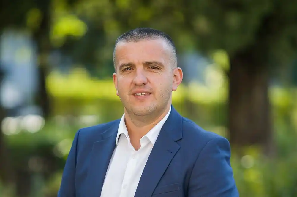 Striković: Sad smetaju i Srbi i vjernici SPC, samo zato što ne pripadaju četničkoj ideologiji