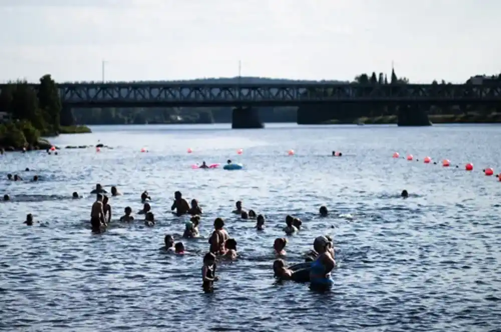 Danas sunčano i veoma toplo, temperatura do 40 stepeni