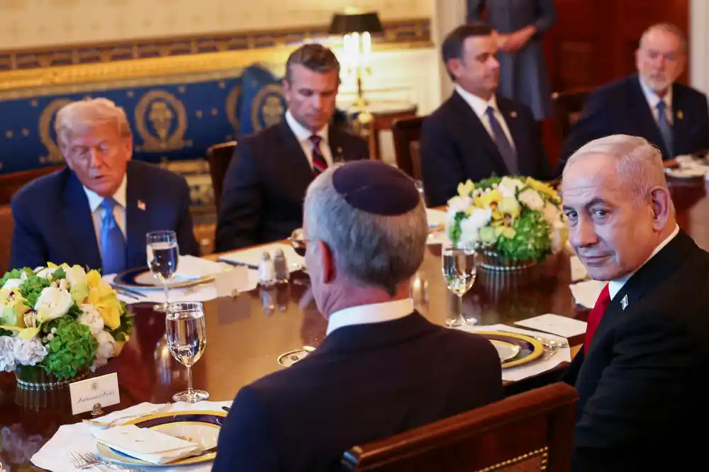 Tramp na večeri sa Netanjahuom: Hamas spreman da prihvati prekid vatre u Pojasu Gaze