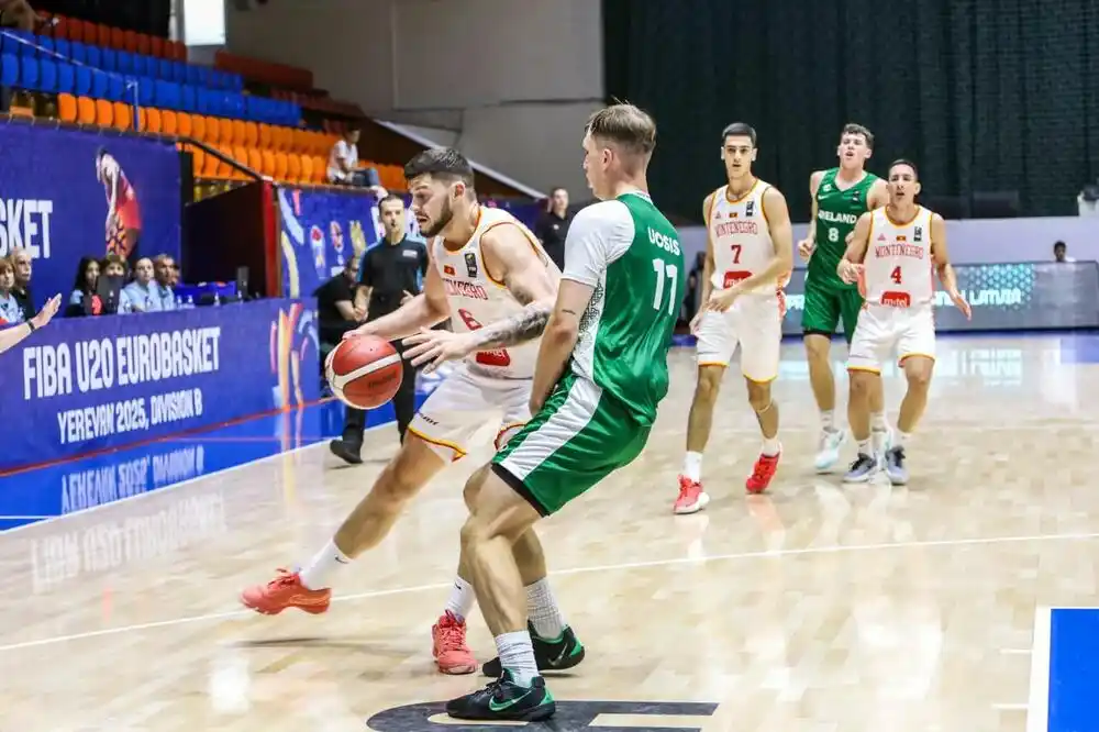 Ubjedljiv poraz mlade reprezentacije, Crna Gora će igrati za plasman od devetog do 16. mjesta