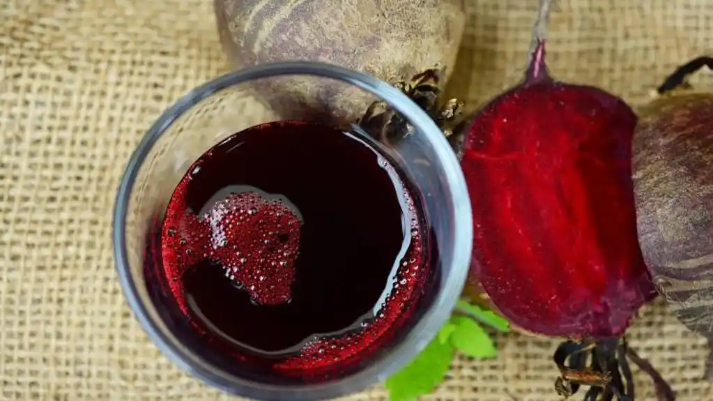Vitaminska bomba – Pripremite sami SOK OD CVEKLE