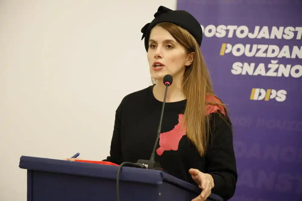 Vuković Kuč: Bećir Vuković nagrađen za nagrđivanje Crne Gore