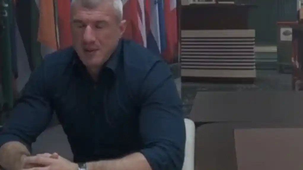 Bačulovu nije žao Glišića, Vučiću priželjkuje slično