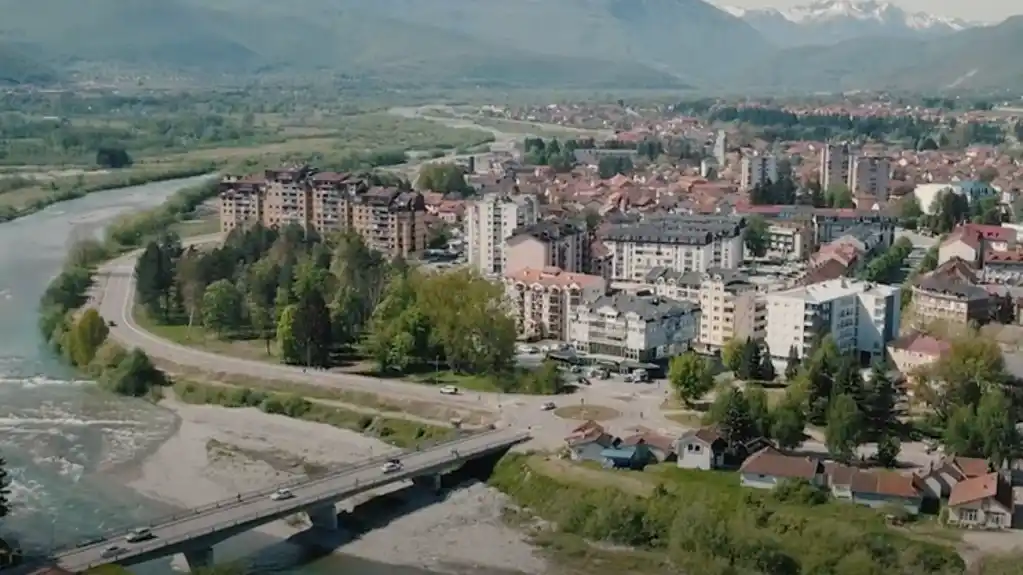 Berane: Otkrivena pošiljka iz SAD-a sa 2.000 TABLETA koje sadrže psihoaktivne SUPSTANCE