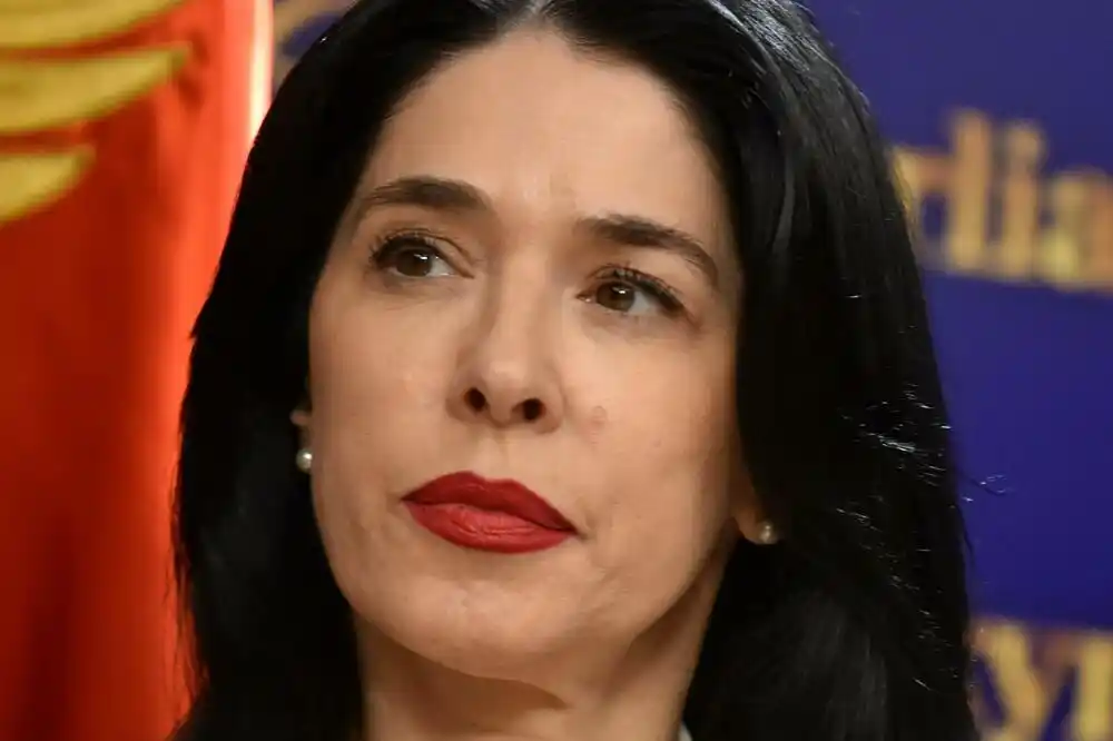 Bojanić Lalović: Ne urušavati dostojanstvo onima koji treba da budu uzori mladim generacijama