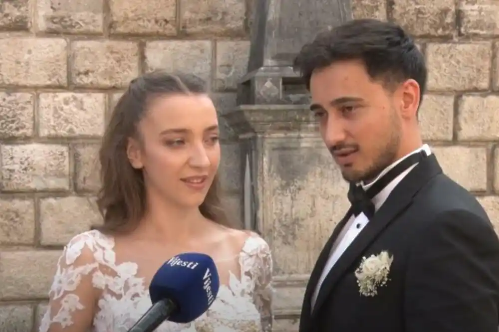 Bračni par iz Turske: Kotor savršeno mjesto za odmor i medeni mjesec