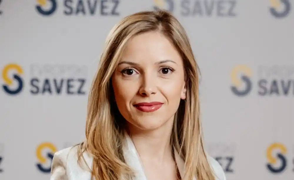 Cikotić: Demokrate umjesto da se stide zbog ogavnih prijetnji koje upućuju kritičarima režima, pokušavaju da izigravaju žrtvu