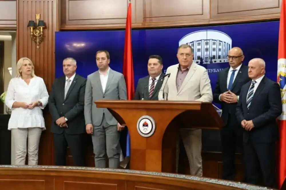 Dodik: Mandat mi je dao narod i on će na referendumu odlučiti o meni