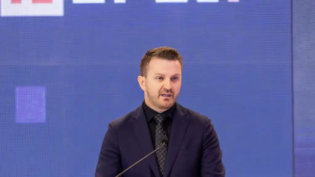 Dukaj: Državna služba da bude u funkciji  GRAĐANA a ne interesa POJEDINACA