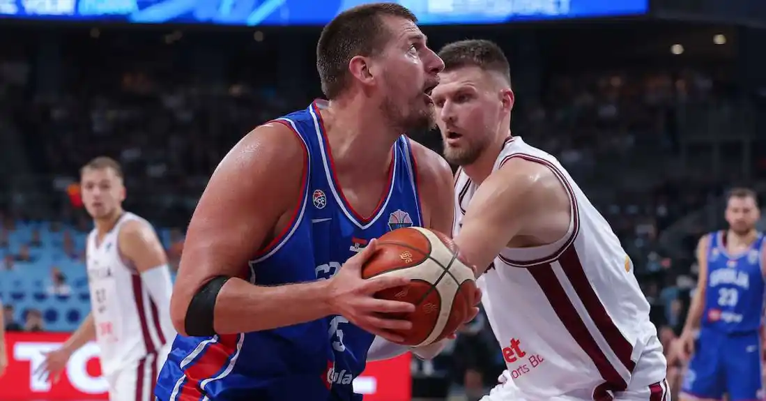 Fenomenalni Džoker utišao Rigu: Orlovi bez Bogdanovića u dramatičnom finišu savladali Letoniju