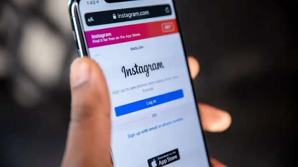 Instagram je upravo predstavio Repost na Reels-u i funkciju sličnu Snap Map-u