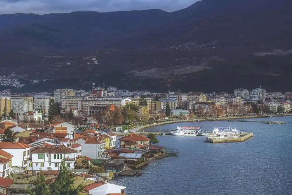 Izgorio gliser na Ohridskom jezeru