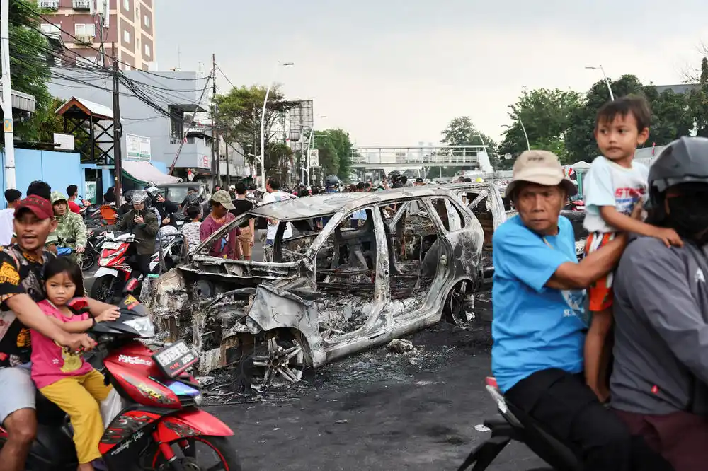 Još troje mrtvih tokom protesta u Indoneziji zbog policijske brutalnosti i korupcije