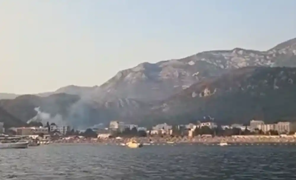 Kanader iz Italije stigao u Crnu Goru, biće raspoređen na primorju