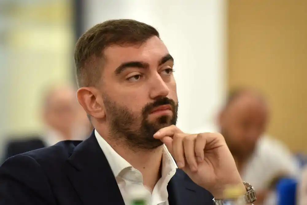 Klikovac: Mujović kaže da vjeruje samo brojevima, sigurno je ponosan na svoje
