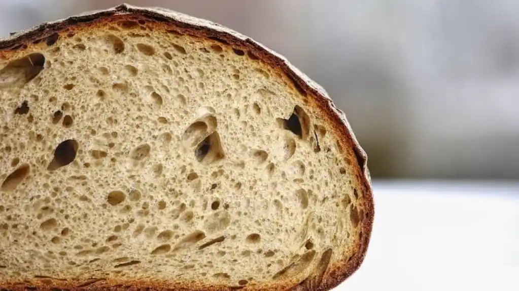 Lagan, mek i neodoljiv: Recept za  POSNI HLJEB koji je  savršen za porodičnu  trpezu