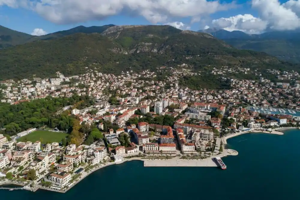 Obezbijeđeno još 3,5 miliona za vodu i kanalizaciju u tivatskim naseljima Donja Lastva i Gradiošnica