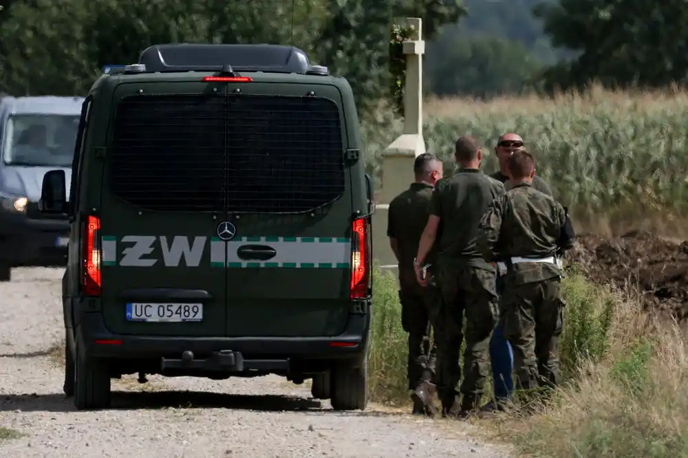 Objekat koji je pao i eksplodirao na istoku Poljske bio je vojni dron, pokazuju prvi podaci