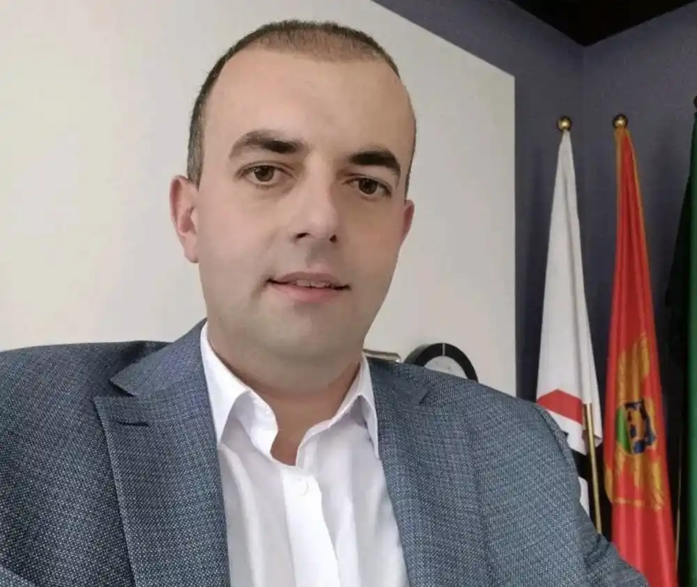 Ostojić: Podrška Šćekiću – za politiku odgovornosti i principijelnosti