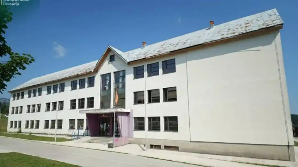 POČELI RADOVI u školi na Žabljaku