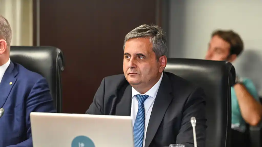 Radunovićeva bruto zarada u julu iznosila preko 2.600 EURA