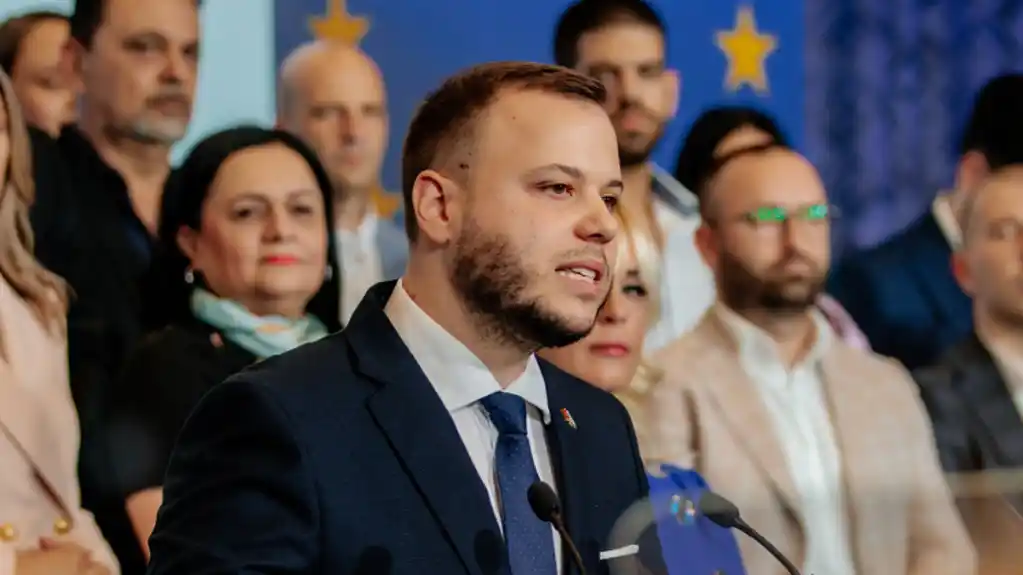Rakčević o POTEZIMA Mujovića: Umjesto parka – zgrade investitorima, umjesto škole – park