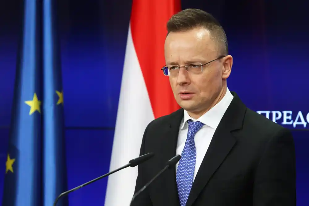 Sijarto: EU sa propalom američkom ljevicom pokušava da svrgne vlasti u Srbiji, Mađarskoj i Slovačkoj