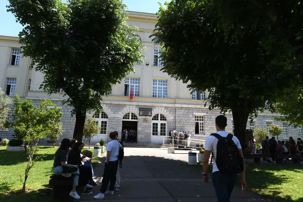 Srednje škole nude više od 2.300 mjesta novim đacima