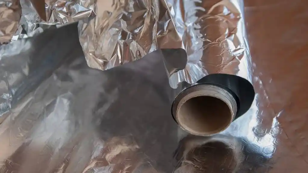 TRIK  koji mijenja račune: Evo zašto biste uvijek trebali staviti aluminijsku foliju iza radijatora