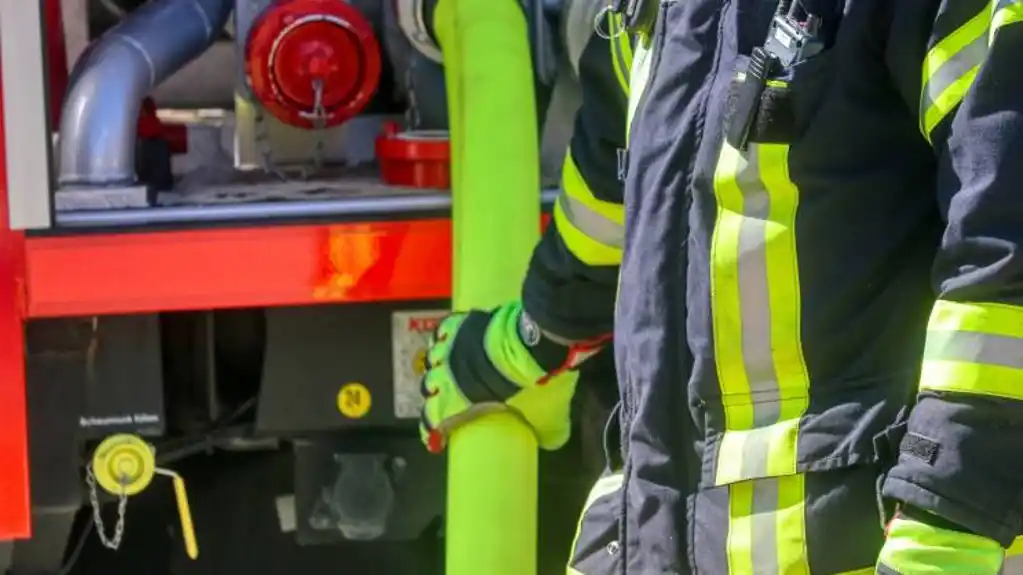 UGAŠEN POŽAR u Donjim Kokotima: Vatrogasci odbranili kuće
