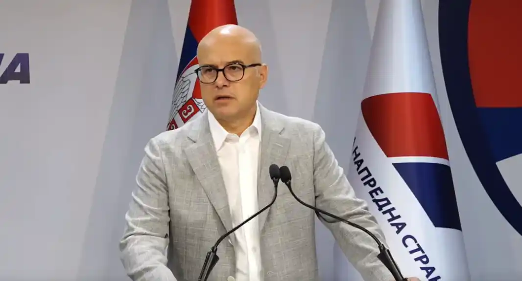 Vučević: Predsjednika Vučića su scene u Novom Sadu podsjetile na događaje u Čipuljiću, kada su ustaše 1992. zapalile njegovu porodičnu kuću