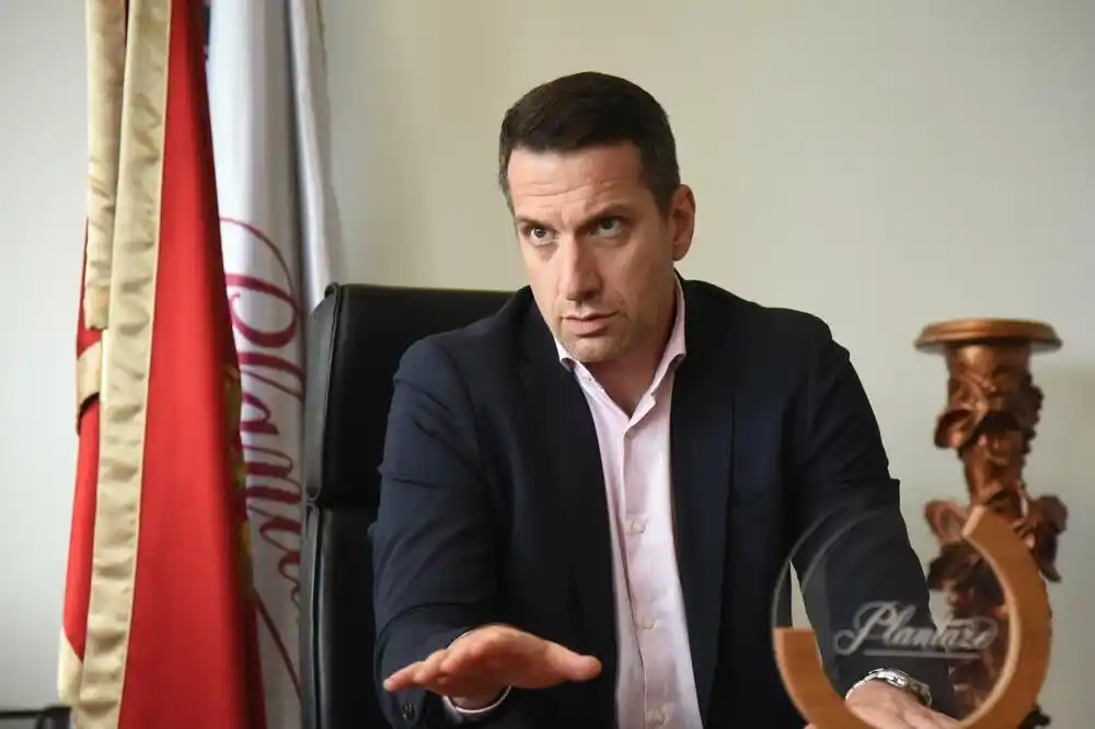 Vuksanović: Predloženi zakon pokušava da nezakonito djelovanje Đeljošaja retroaktivno abolira