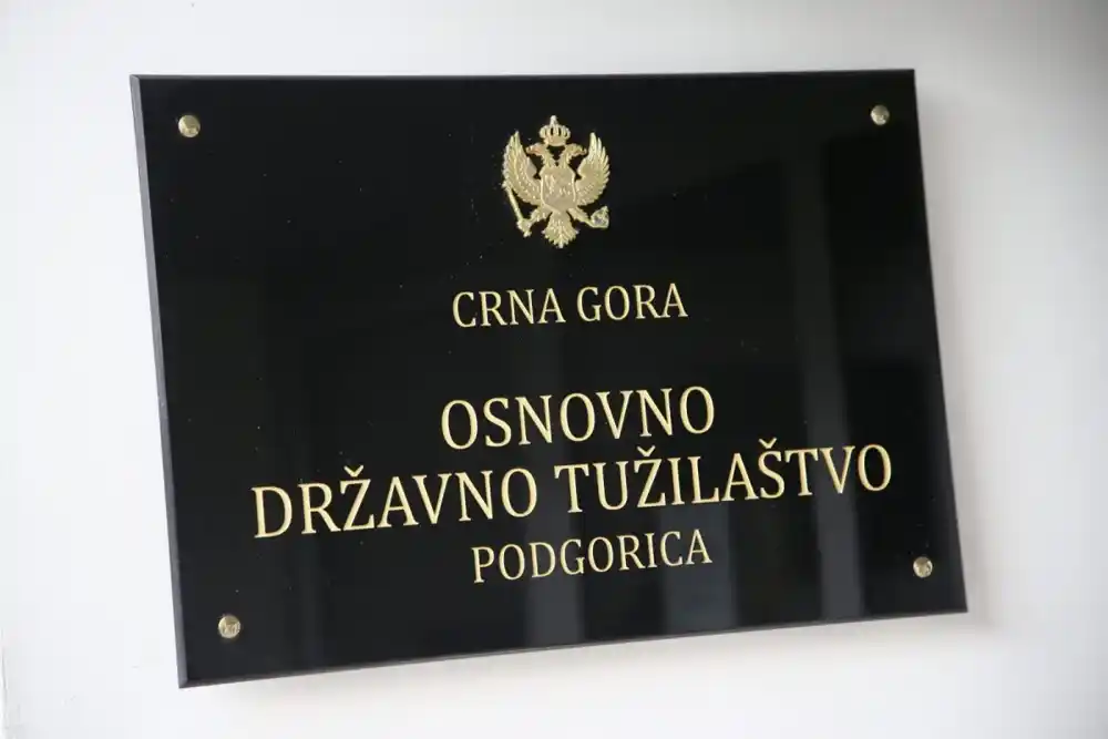 Zadržavanje za četiri osobe osumnjičene za nasilje u porodici: Prebijanje supruge, prijetnja majci, napad na sestru