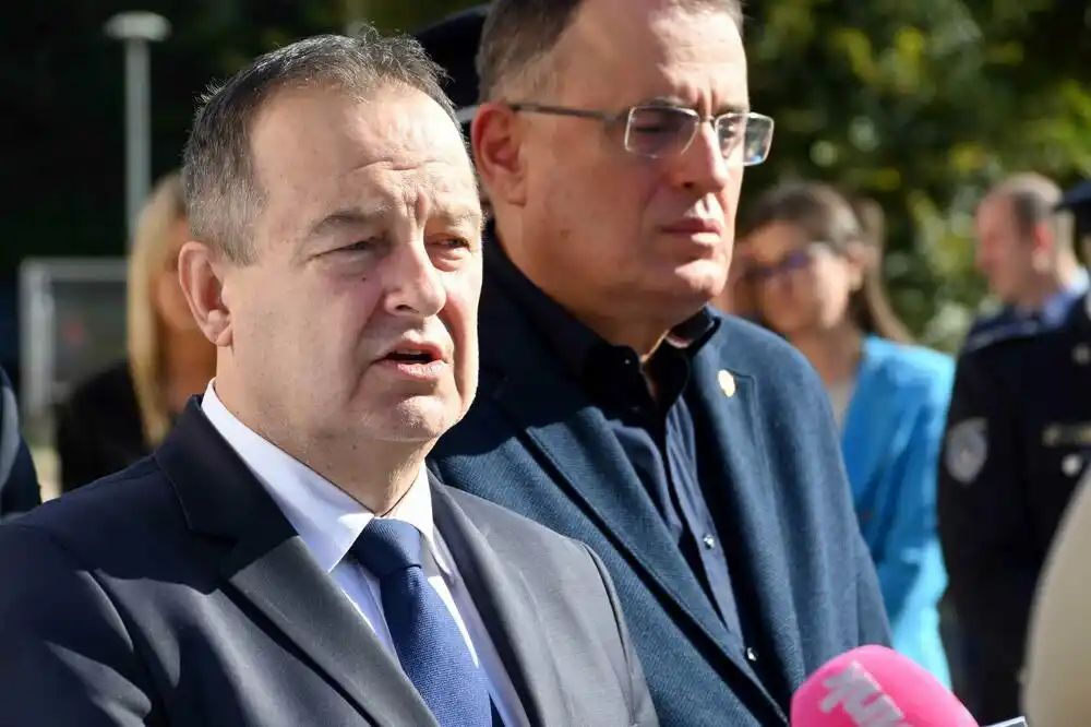 Dačić: Pukovnik Vulević je penzionisan na sopstveni zahtjev, a ne Vučićev