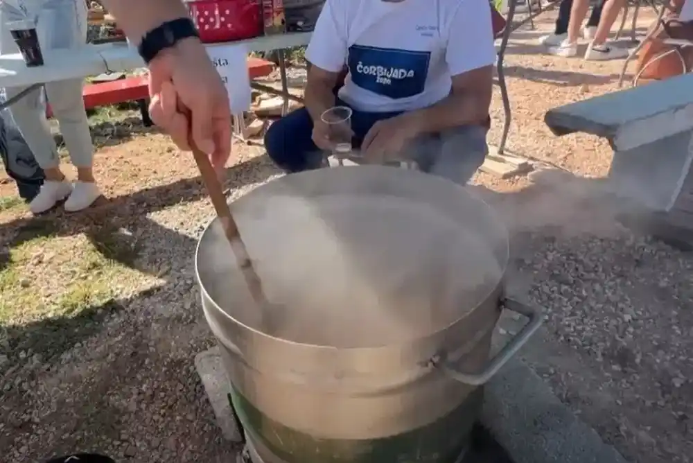 Danas „Čorbijada“ na Slanom jezeru kod Nikšića