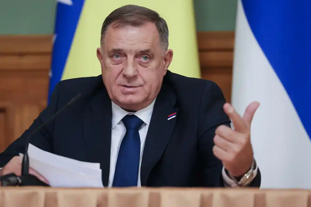 Dodik više nije predsjednik RS: Potpredsjednik iz reda hrvatskog naroda potpisao ukaz