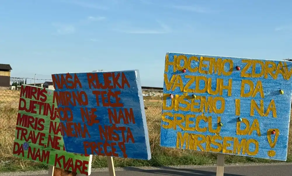 Građani se okupljaju u Botunu, planirano da protest traje sat vremena