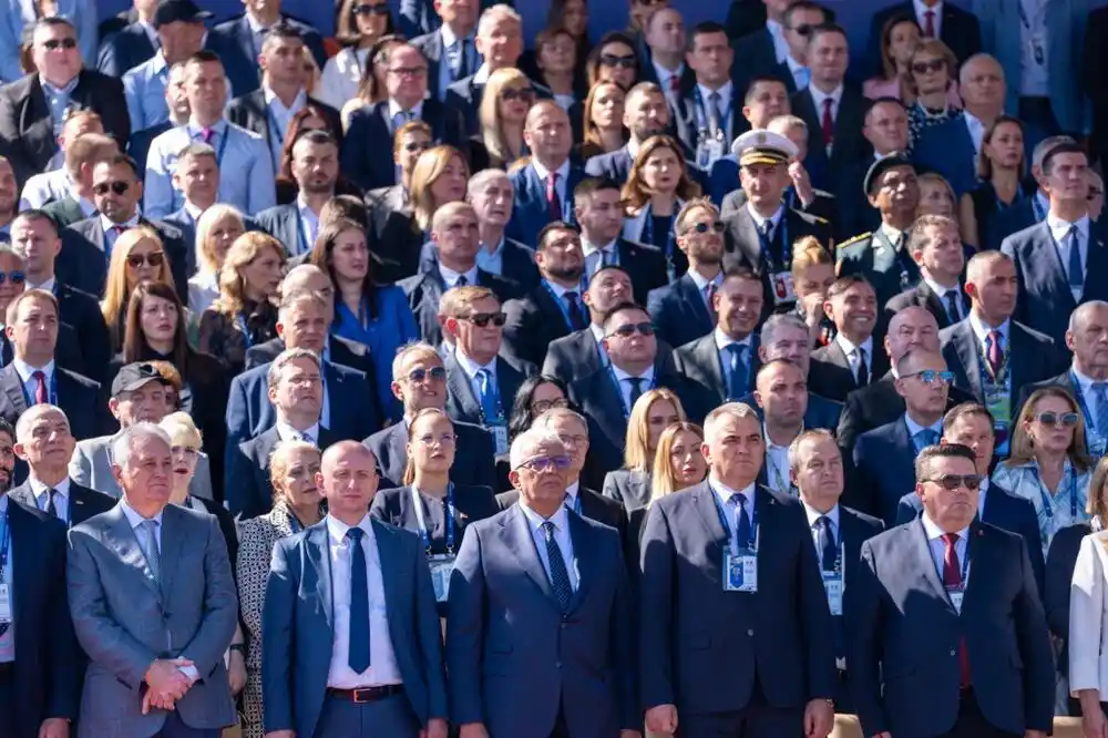 Mandić: Pokazano jedinstvo srpskog naroda, posvjedočena slavna zajednička vojna istorija i tradicija Srbije i Crne Gore