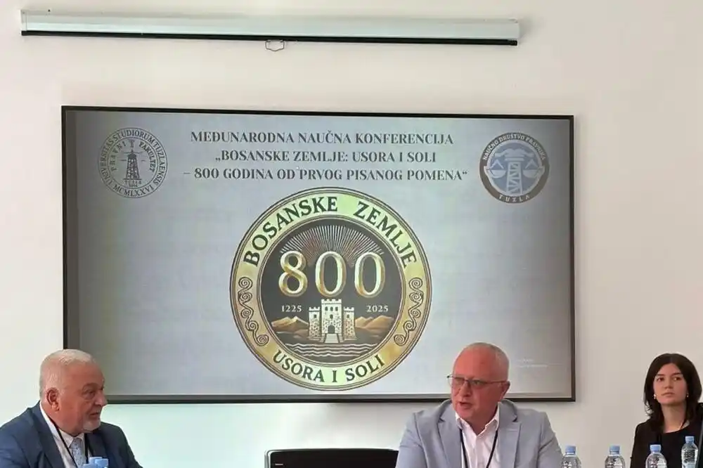 Mustafić: Bošnjački narod čini jaku sponu između Crne Gore i Bosne i Hercegovine