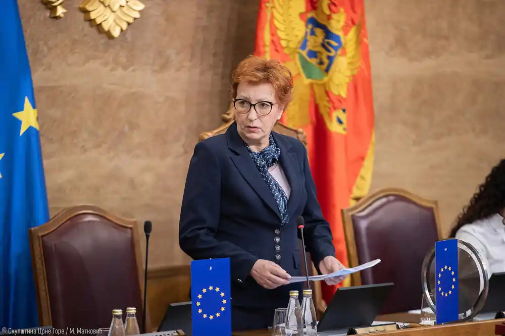 Popović: Zabrinjava kad kolege iz opozicije pribjegavaju vrijeđanju i nipodaštavanju žena