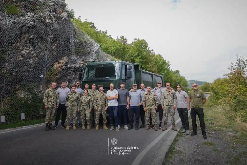 Realizovana akcija čišćenja na više lokacija u NP Lovćen povodom Dana ekološke države