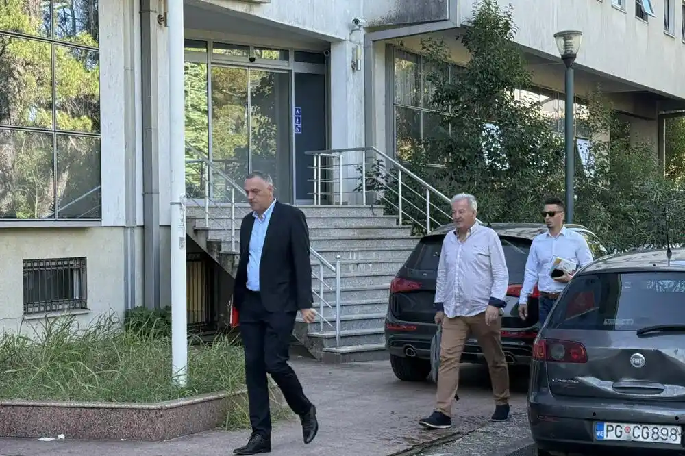 Sastanak predstavnika Sindikata prosvjete i MPNI, razgovaraće o centralizovanom obračunu zarada