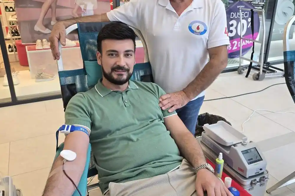 U akciji u Budvi prikupljeno 118 jedinica krvi, Jovanović među davaocima