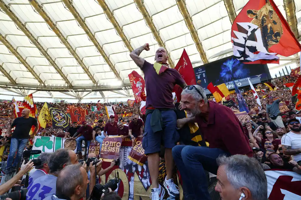 Više od 100 navijača Rome uhapšeno u Nici uoči utakmice u Ligi Evropa