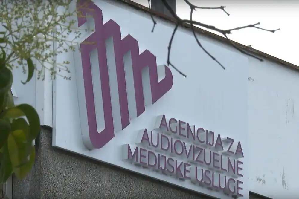 Vlada ne planira izmjene zakona uprkos tome što Skupština odbija da izabere članove Savjeta AMU