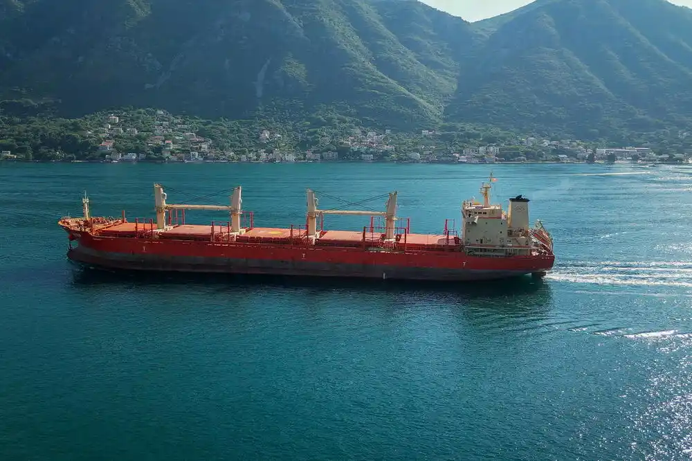 Brod „Kotor“ i formalno ispisan iz crnogorskog registra brodova