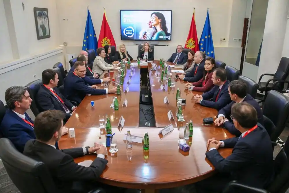 CCBG: Bebama koje se rode od 31. oktobra do 6. novembra ćemo darovati štednju od 2.000 eura